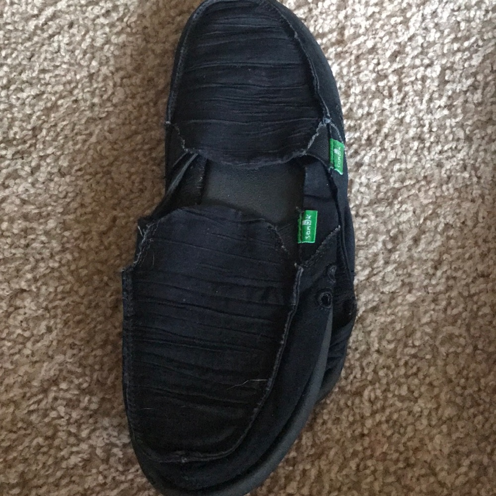 Black Sanuks